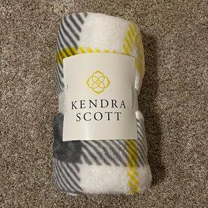 Kendra Scott - Plush Throw